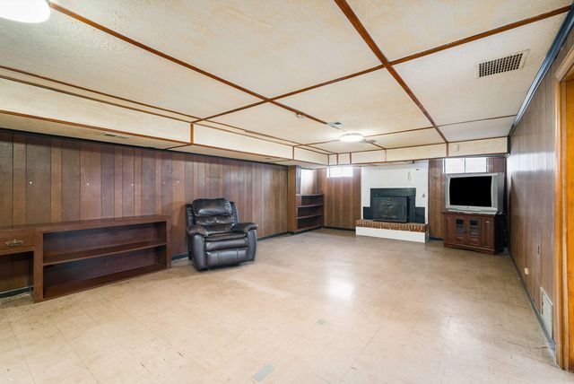 2110 ORANGE ST, Staunton, VA 24401