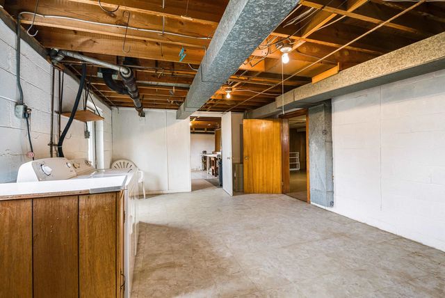 2110 ORANGE ST, Staunton, VA 24401