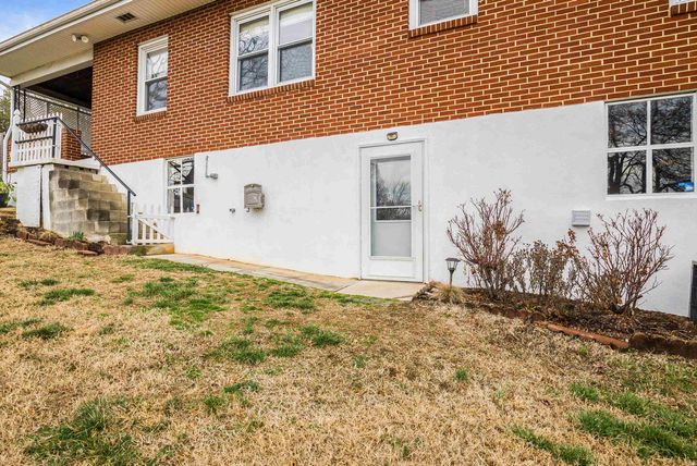 2110 ORANGE ST, Staunton, VA 24401