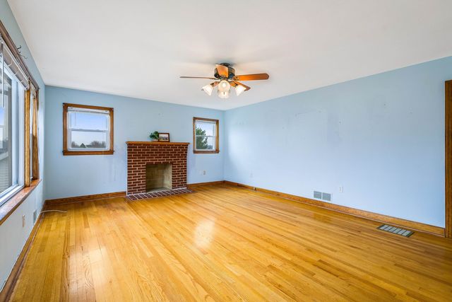 2110 ORANGE ST, Staunton, VA 24401