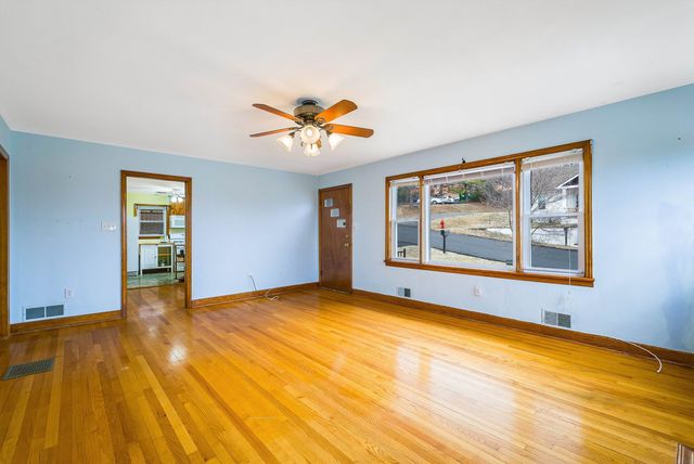 2110 ORANGE ST, Staunton, VA 24401