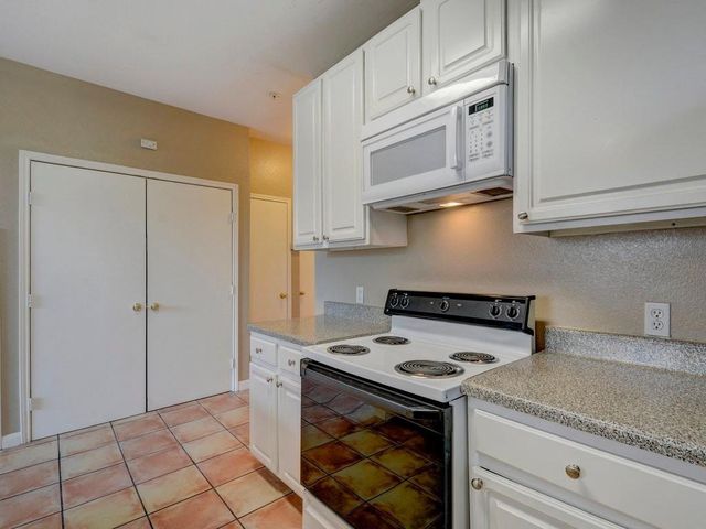 2502 Leon ST 102, Austin, TX 78705