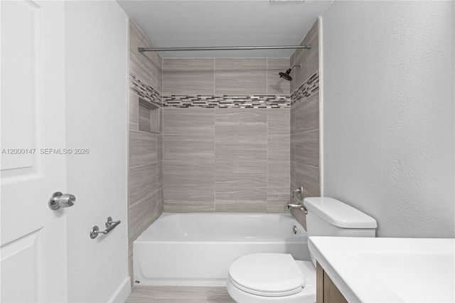 9821 Nob Hill Ct 9821, Sunrise, FL 33351