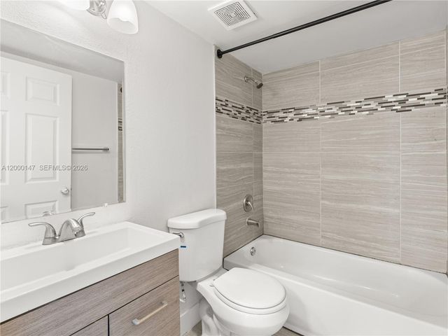 9821 Nob Hill Ct 9821, Sunrise, FL 33351