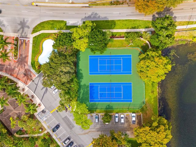 9821 Nob Hill Ct 9821, Sunrise, FL 33351