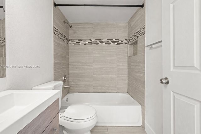 9821 Nob Hill Ct 9821, Sunrise, FL 33351