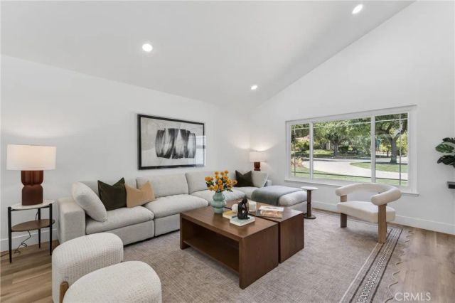 252 W 19th Street, Upland, CA 91784