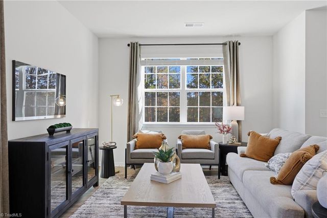 1802 Pheasant Trace Circle, Kernersville, NC 27284