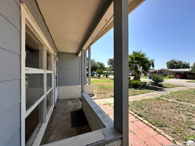 223 Nash Blvd, San Antonio, TX 78223