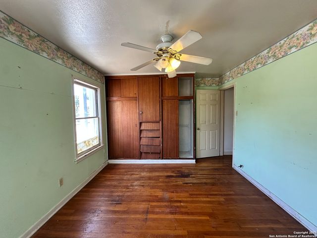 223 Nash Blvd, San Antonio, TX 78223