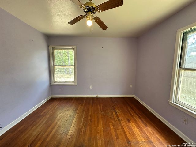 223 Nash Blvd, San Antonio, TX 78223