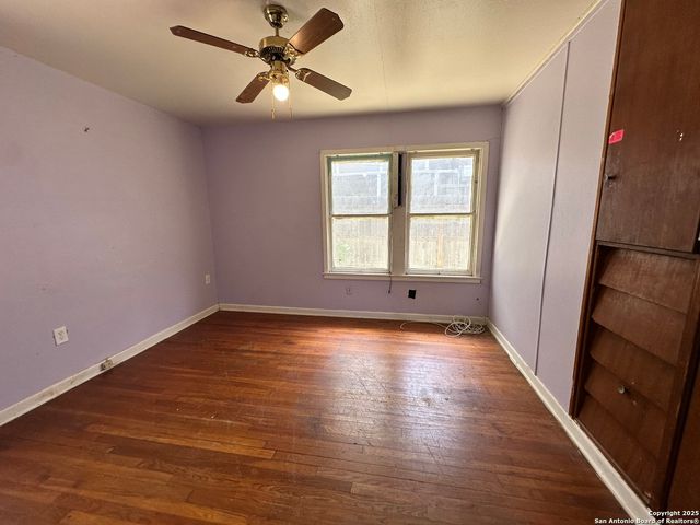 223 Nash Blvd, San Antonio, TX 78223