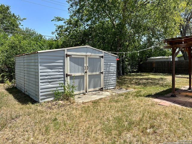 223 Nash Blvd, San Antonio, TX 78223