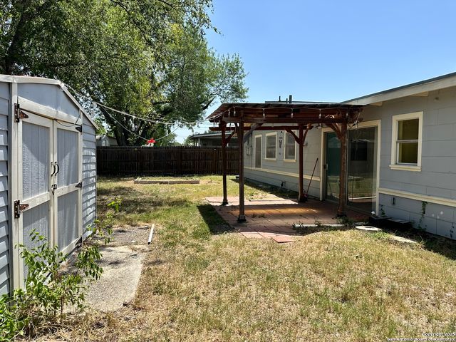 223 Nash Blvd, San Antonio, TX 78223
