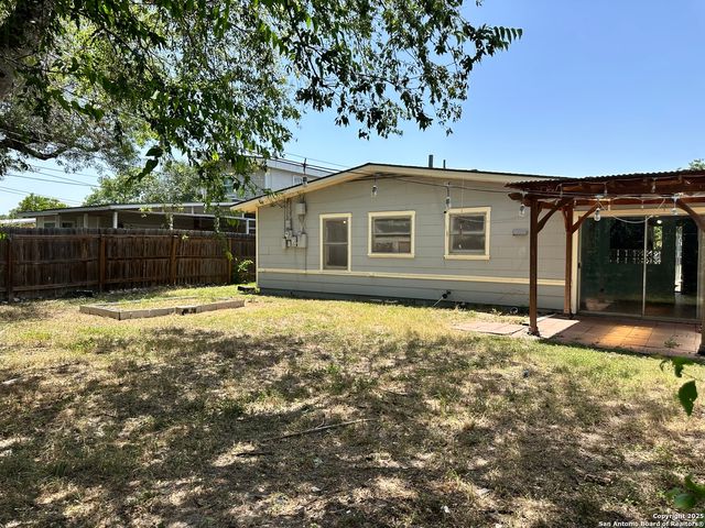 223 Nash Blvd, San Antonio, TX 78223