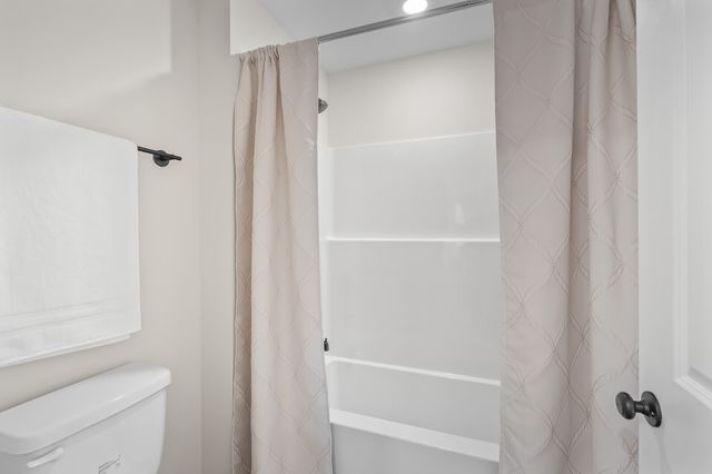 460 Buckwood Avenue, W, Thompsons Station, TN 37179