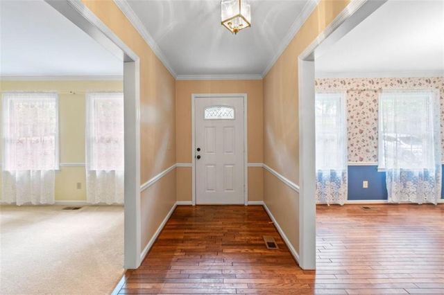 2436 Thompson Mill Road, Gainesville, GA 30506