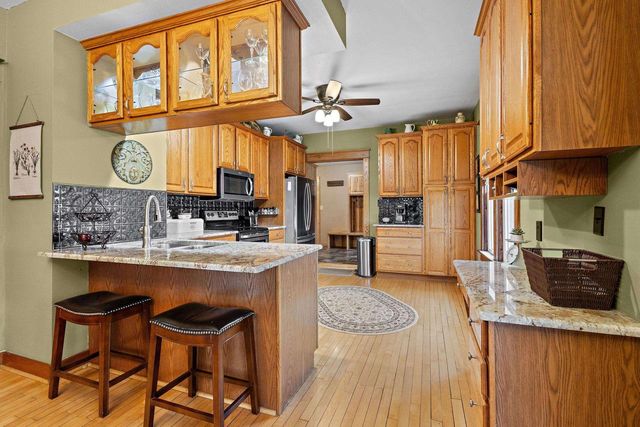 E721 COUNTY ROAD MM, Iola, WI 54945
