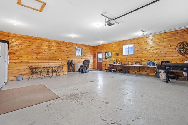 E721 COUNTY ROAD MM, Iola, WI 54945
