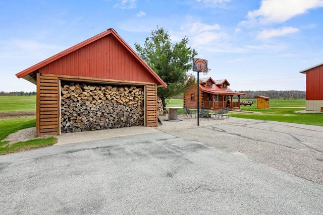 E721 COUNTY ROAD MM, Iola, WI 54945