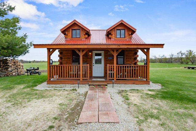 E721 COUNTY ROAD MM, Iola, WI 54945