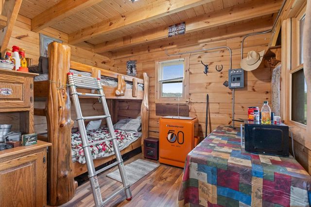 E721 COUNTY ROAD MM, Iola, WI 54945