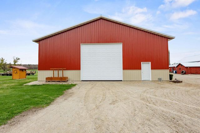 E721 COUNTY ROAD MM, Iola, WI 54945