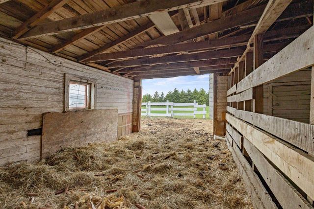 E721 COUNTY ROAD MM, Iola, WI 54945