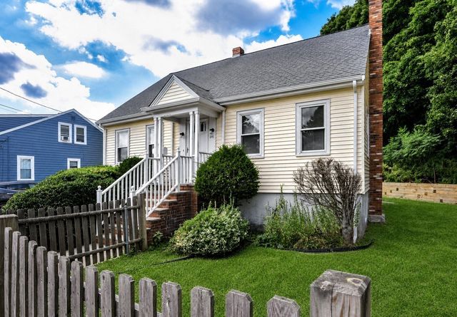 641 Nantasket Ave, Hull, MA 02045