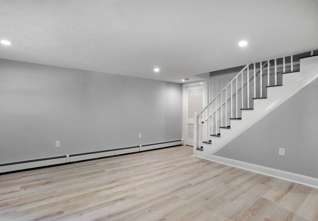 641 Nantasket Ave, Hull, MA 02045
