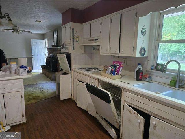 1431 Mohawk Drive, Lawrenceville, GA 30043