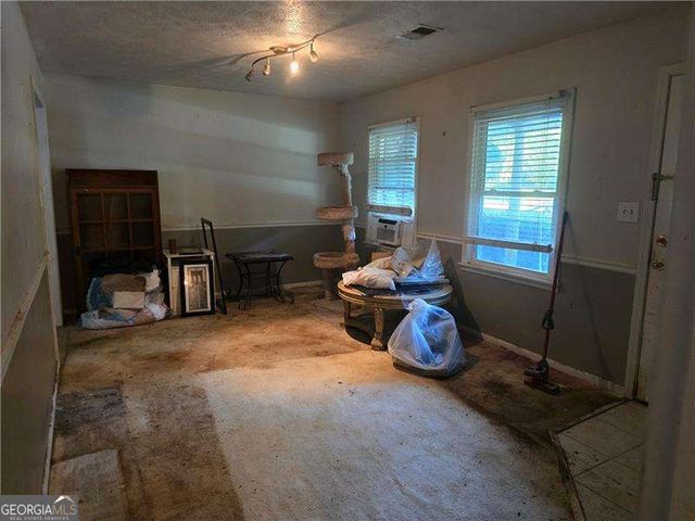 1431 Mohawk Drive, Lawrenceville, GA 30043