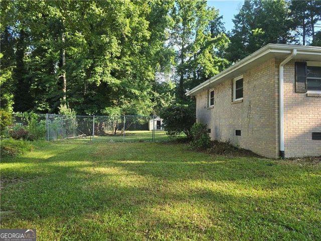 1431 Mohawk Drive, Lawrenceville, GA 30043