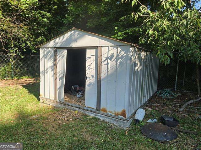 1431 Mohawk Drive, Lawrenceville, GA 30043