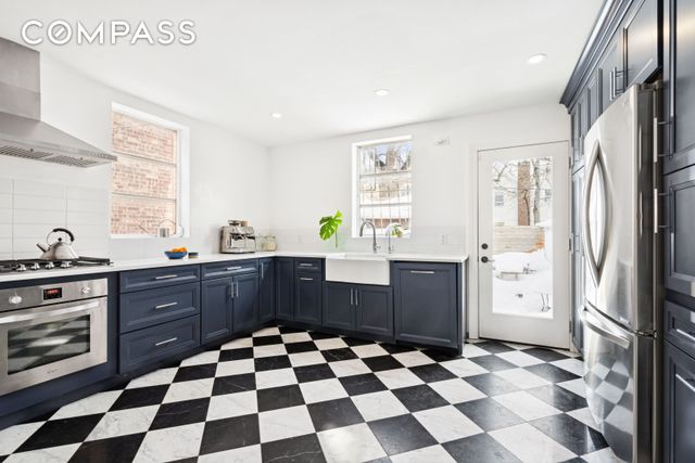 527 E 38th Street, New York City, NY 11203