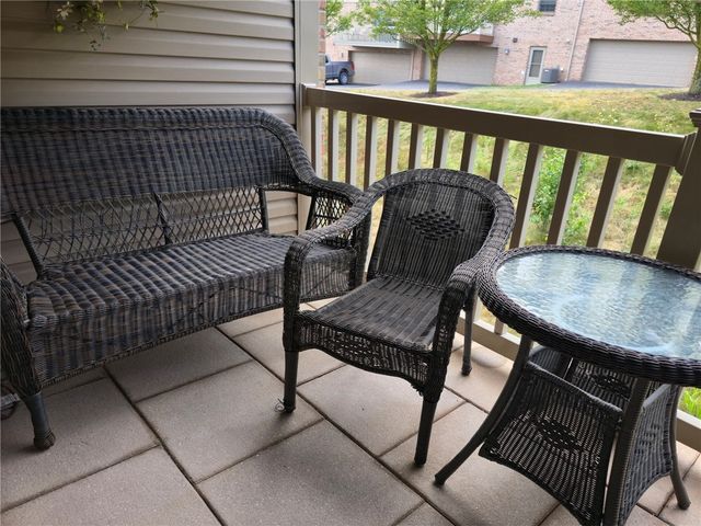 1 Coraopolis Rd 203, Kennedy Twp, PA 15108