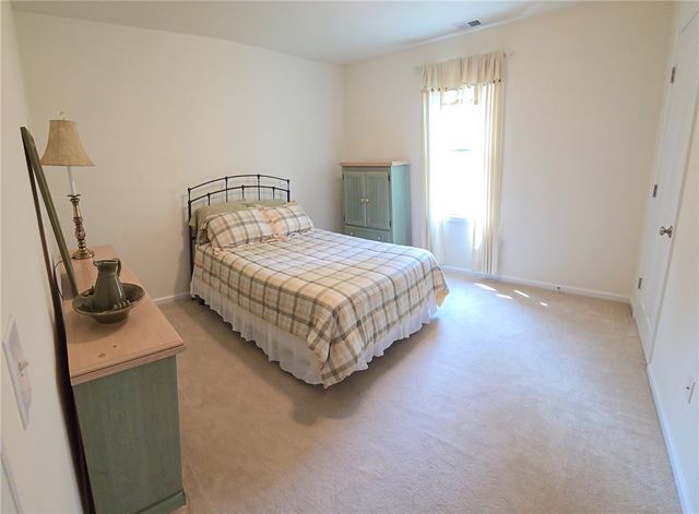 1 Coraopolis Rd 203, Kennedy Twp, PA 15108