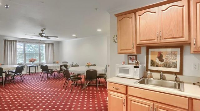 1 Coraopolis Rd 203, Kennedy Twp, PA 15108