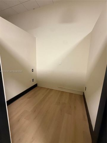 4960 NW 165th St B1, Miami Gardens, FL 33014