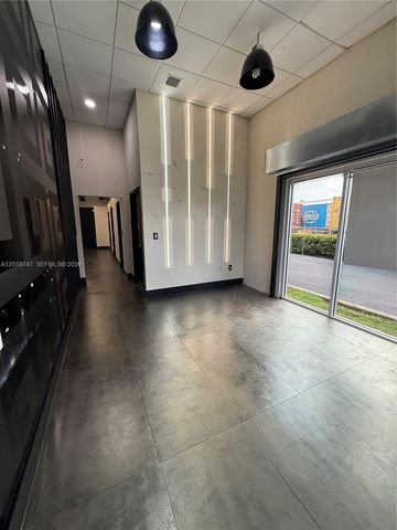 4960 NW 165th St B1, Miami Gardens, FL 33014