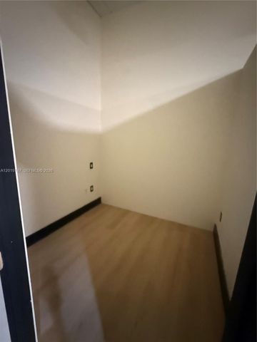 4960 NW 165th St B1, Miami Gardens, FL 33014