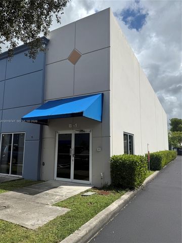 4960 NW 165th St B1, Miami Gardens, FL 33014