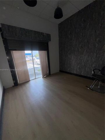 4960 NW 165th St B1, Miami Gardens, FL 33014