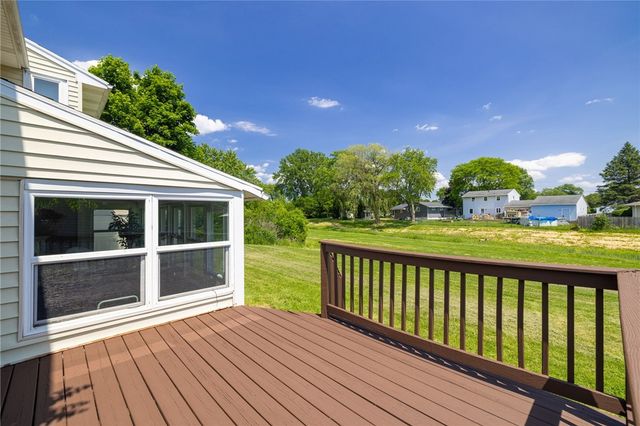 20 Notre Dame Drive, Henrietta, NY 14623