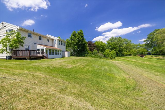 20 Notre Dame Drive, Henrietta, NY 14623