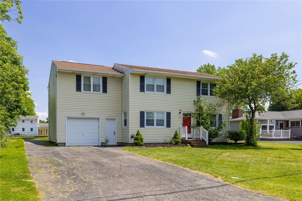 20 Notre Dame Drive, Henrietta, NY 14623