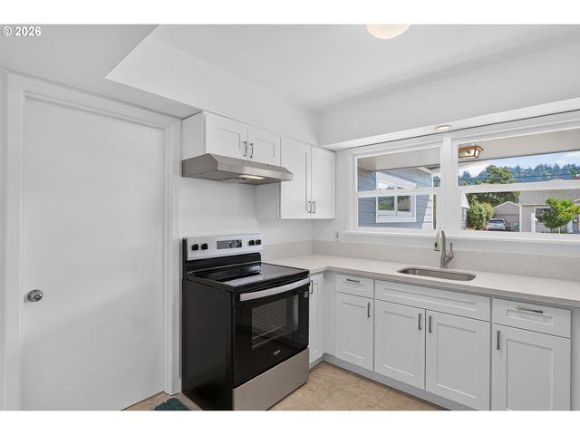 3205 Ne 83RD Ave, Portland, OR 97220