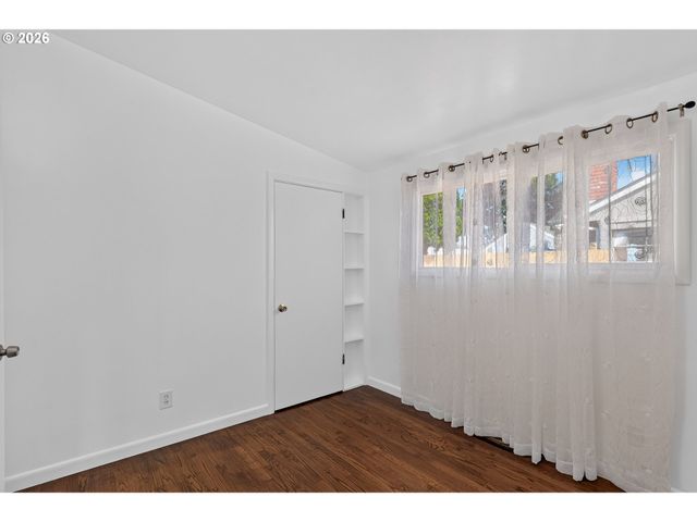 3205 Ne 83RD Ave, Portland, OR 97220