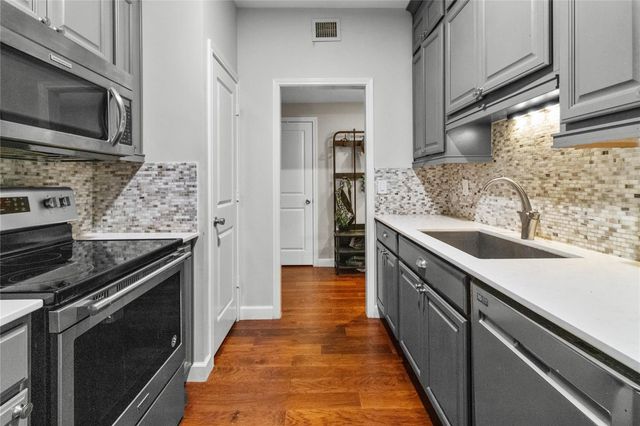 2400 N Braeswood Boulevard 123, Houston, TX 77030