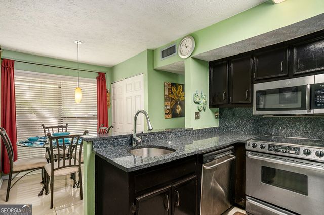 105 Governors Drive, Forest Park, GA 30297